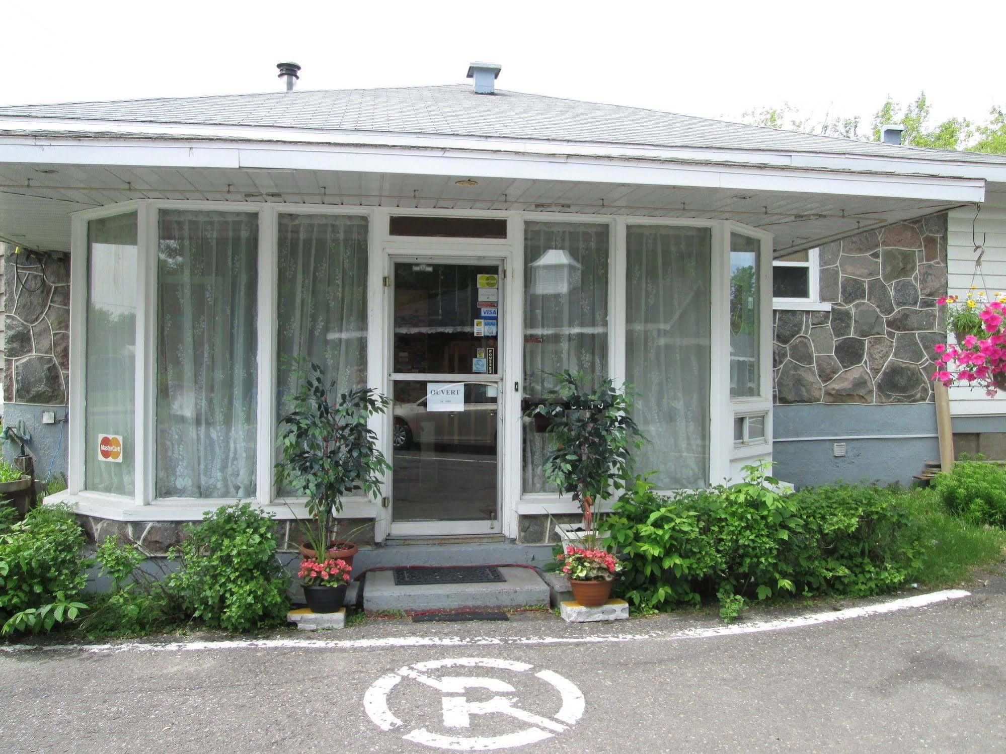 Jann Motel